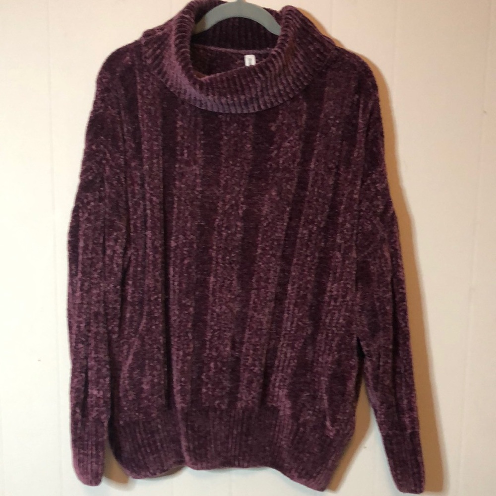 Loose turtle neck sweater